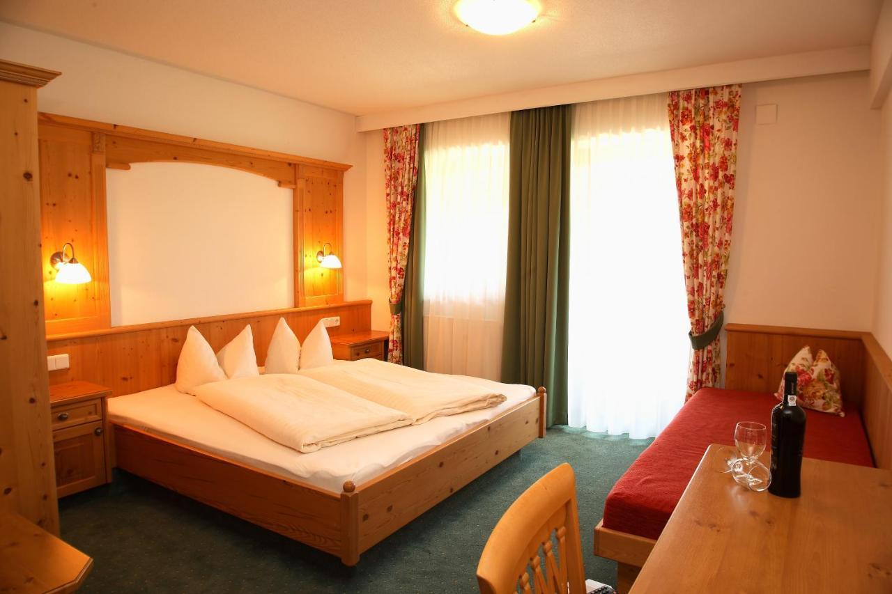 Ferienhof Lackner Ried im Zillertal Habitación foto