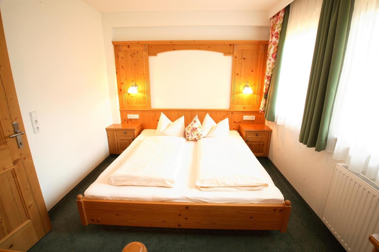 Ferienhof Lackner Ried im Zillertal Habitación foto
